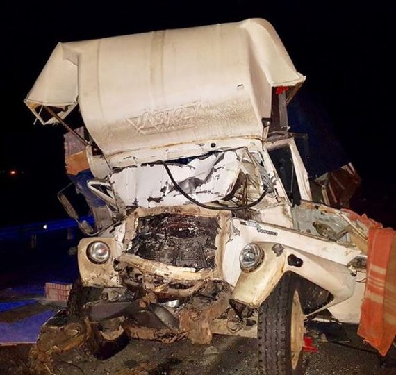 Подробности столкновения грузовиков на трассе в Башкирии – Пострадали остановившиеся помочь люди