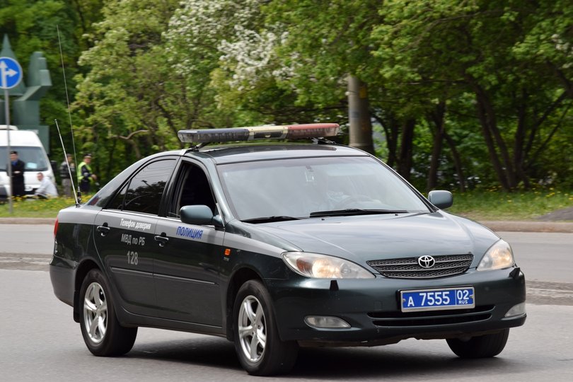 В Уфе произошло сразу несколько краж из закрытых автомобилей, полиция ищет преступников