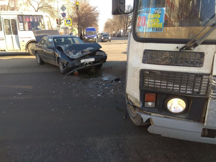 В Уфе в ДТП пострадал водитель автобуса