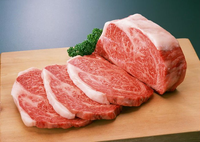 Немецкие диетологи объяснили, насколько мясо и колбасы опасны для здоровья