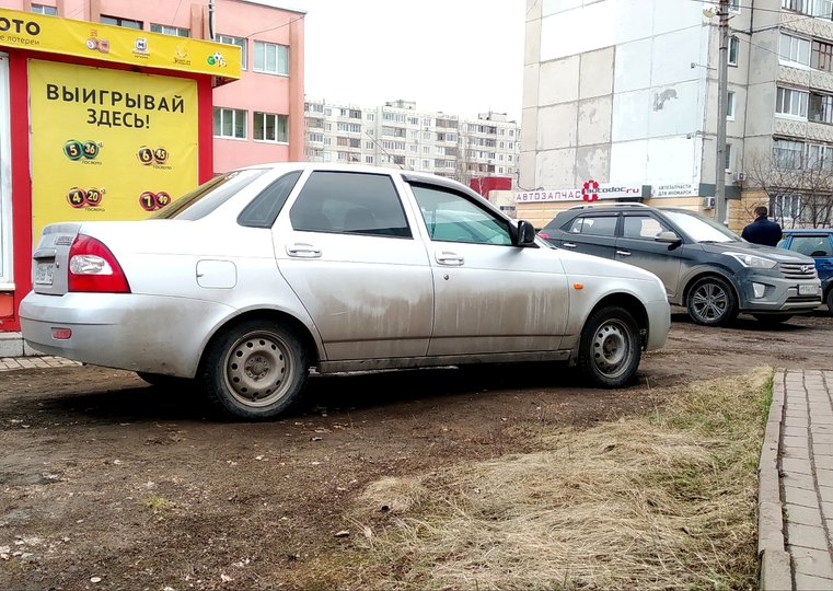 Известно, какие муниципалитеты Башкирии возглавили антирейтинг по нарушениям правил парковки на газонах