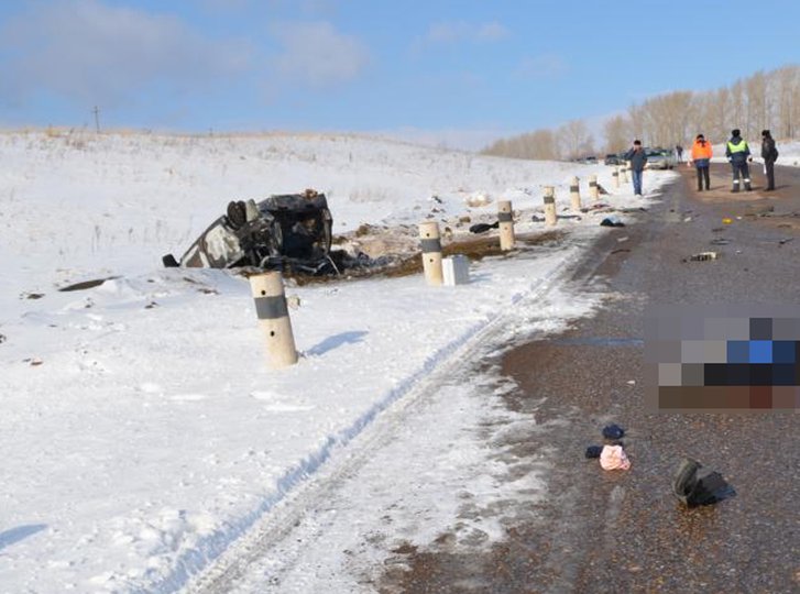 В Башкирии водитель Lada Kalina погиб, вылетев из автомобиля