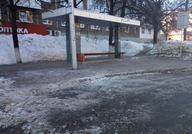 Динар Гильмутдинов пообещал разобраться с «ледяными» остановками