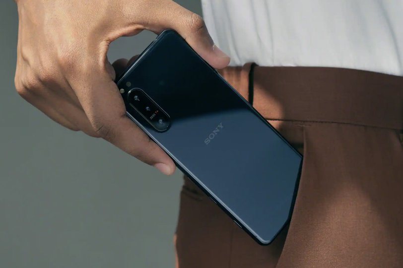 Sony представила компактный смартфон Xperia 5 II