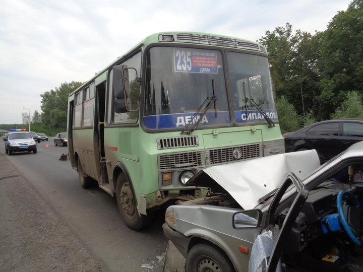 В Уфе два пассажирских автобуса попали в ДТП