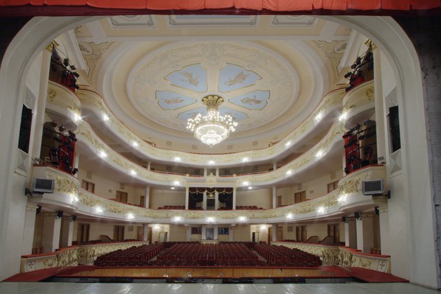 Театр оперы и балета РБ открылся после ремонта