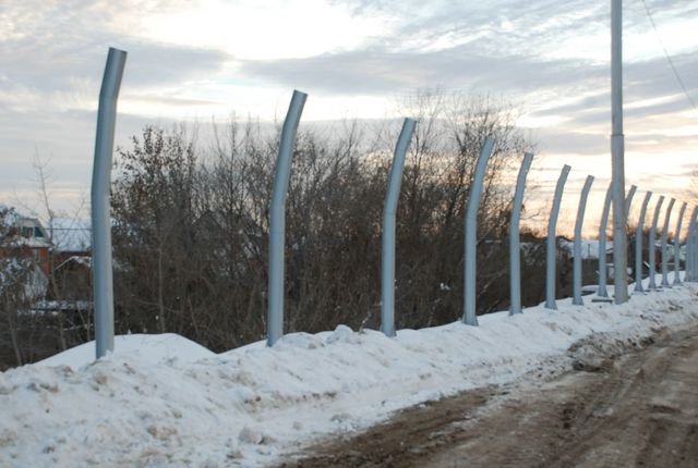 На трассе Уфа — аэропорт начали установку шумозащитных экранов