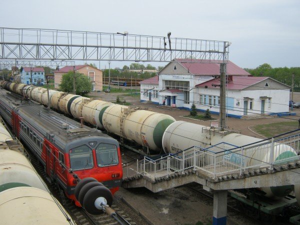 Жители Башкирии угрожали сбросить подростка с железнодорожного моста 