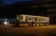 В центре Уфы трамвай сошел с рельсов