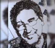 Художница из Уфы сделала портрет Юрия Шевчука из лент для кассет