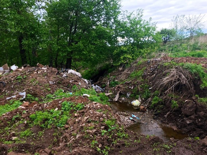 В плену мусора: около одного из лесов Башкирии идут «свалочные войны» 