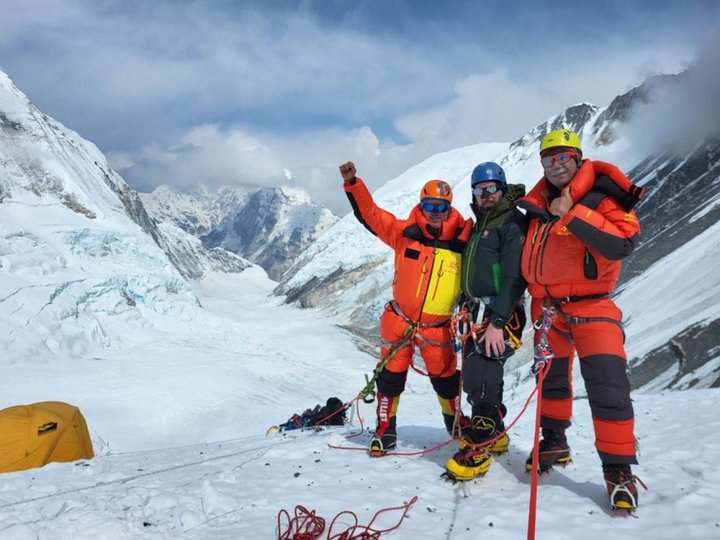 Ресторатор из Уфы поднимается на Эверест «в прямом эфире»