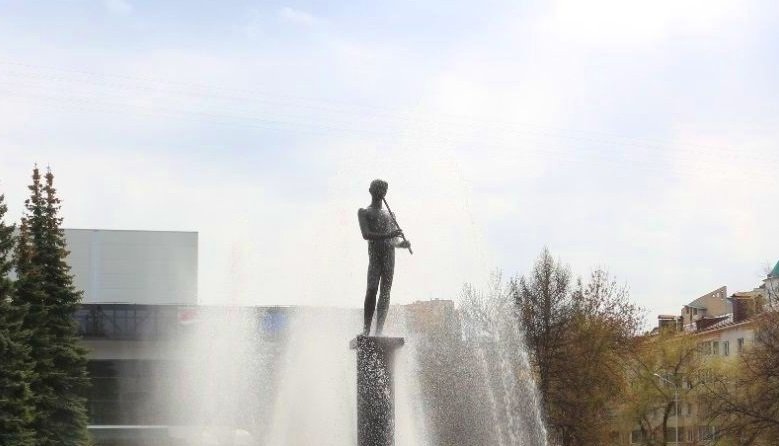 Власти Уфы объяснили причину отключения фонтана «Мальчик с кураем»