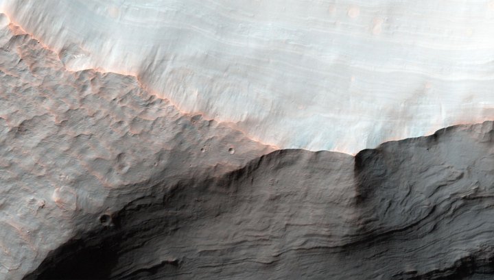 NASA опубликовало фотографию горных ручьев на Марсе