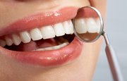 Ученые из США признали использование зубных нитей опасным для здоровья