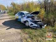 В столкновении Volkswagen Polo с самосвалом в Уфе погиб человек