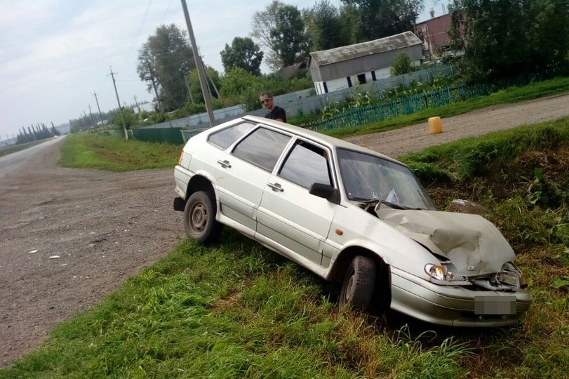 В Башкирии столкнулись «четырнадцатая» и УАЗ, две женщины госпитализированы