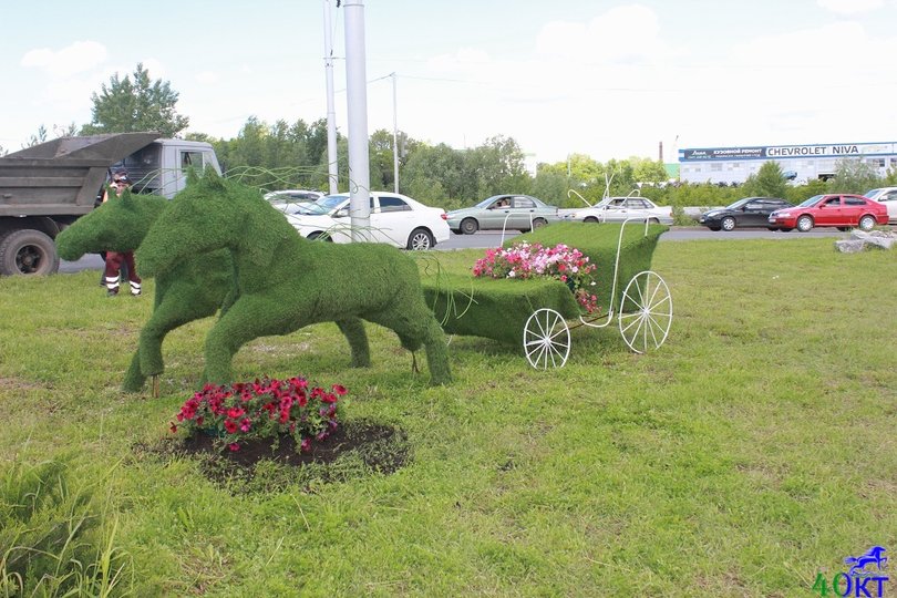 В Уфе появилась цветочная повозка с лошадьми