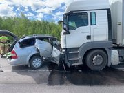 В Башкирии 70-летний водитель легковушки погиб из-за столкновения с грузовиком