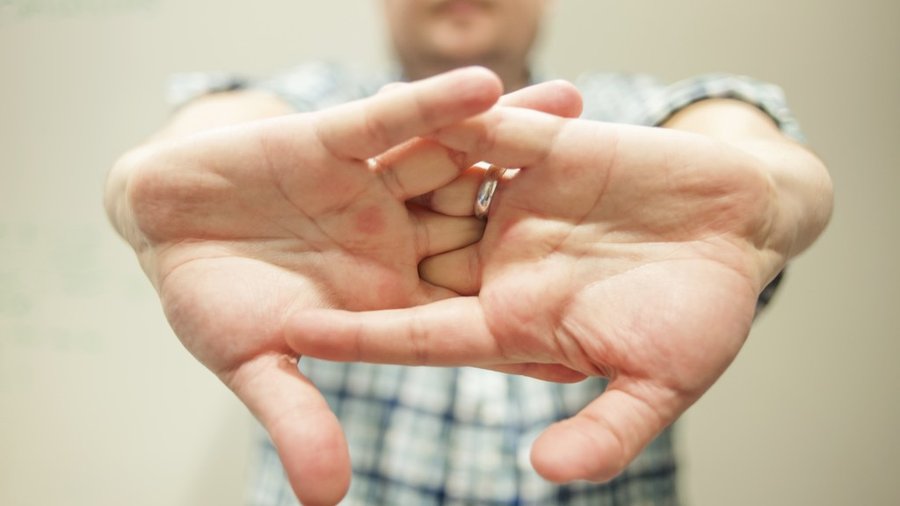 Учёные: Мужчины с длинными безымянными пальцами имеют меньший риск смерти от COVID-19