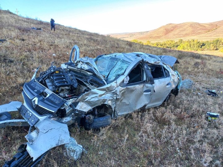 В Башкирии водитель перевернувшейся иномарки скончался от полученных травм