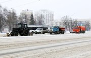 Очищать Уфу от снега выехали более трехсот машин