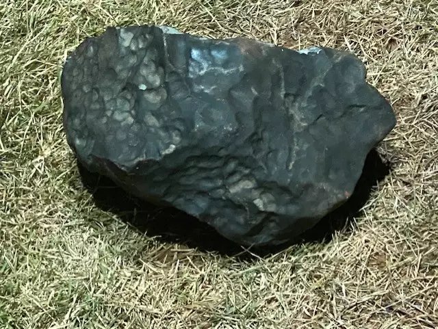 На бразильский город упали сотни обломков метеорита – Стоимость самого большого камня составляет более 26 тысяч долларов