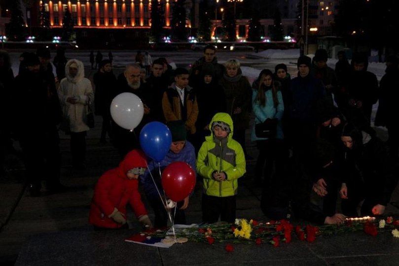 Жители Уфы скорбят по погибшим в Кемерово