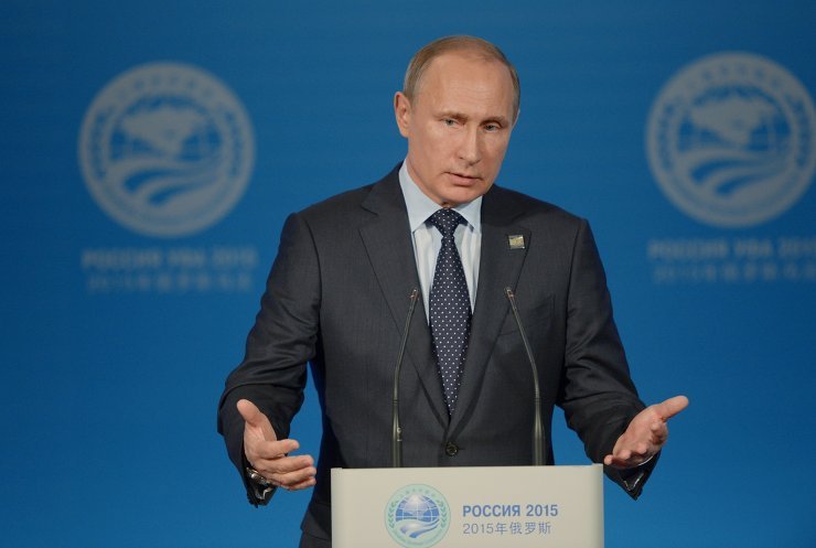 Госдума приняла поправки об обнулении сроков Владимира Путина