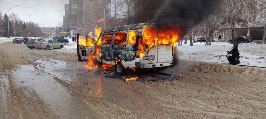 В Башкирии сгорела пассажирская ГАЗель – Во время пожара в салоне были люди