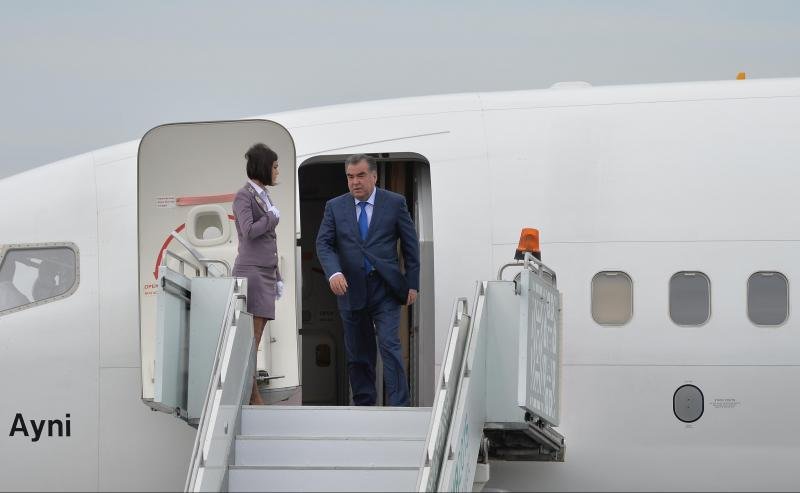 В Уфу прибыл президент Таджикистана Эмомали Рахмон