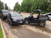 В Башкирии пьяный водитель багги въехал в припаркованный автомобиль