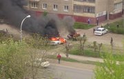 В Уфе посреди дня сгорели два автомобиля