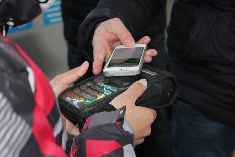 Видео: Как расплатиться за проезд в автобусах «Башавтотранса» с помощью банковской карты или смартфона