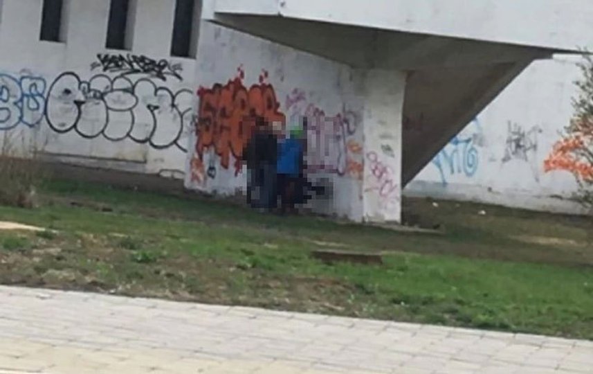В Башкирии двух подростков под мостом застукали за вандализмом и взрослым занятием