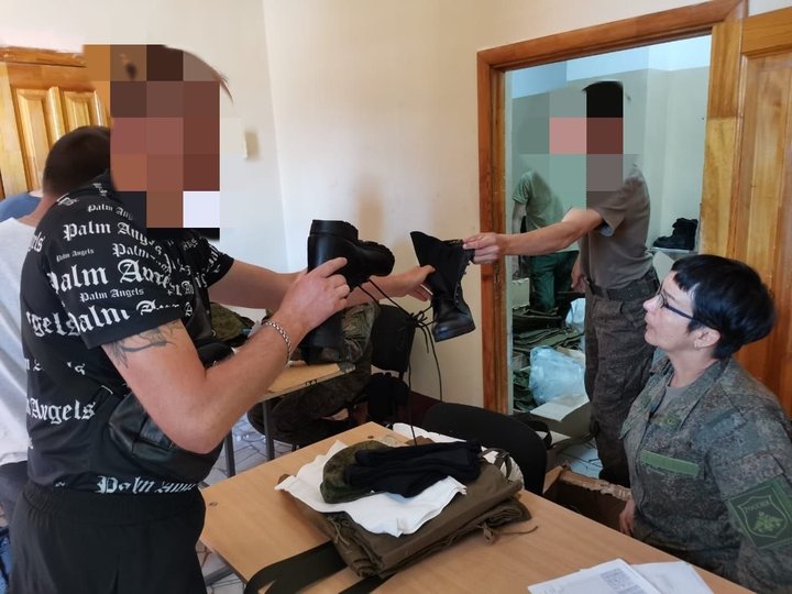 В Башкирии добровольцы начали подписывать контракты для отправки на Украину
