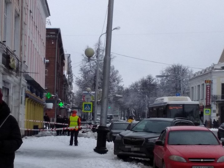 Добровольцев, готовых помочь в уборке снега в Уфе, накормят бургерами