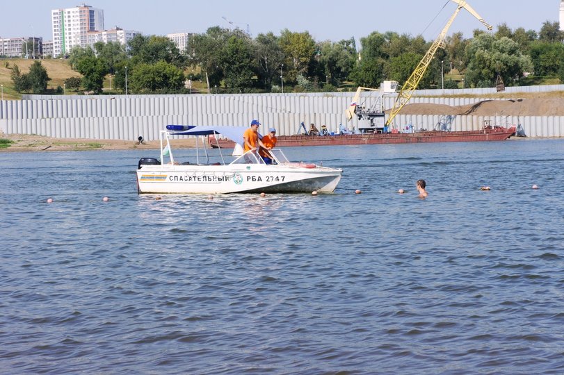 В Уфе спасатели реанимировали потерявшего под водой сознание 27-летнего парня