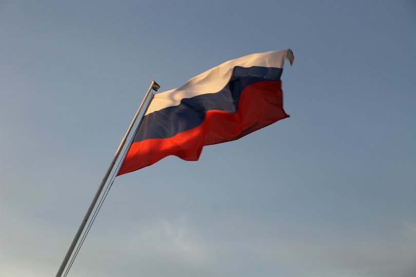 В Башкирии приняли закон о поднятии флагов в школах