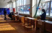 Ратмир Мавлиев сегодня пришел на выборы президента всей семьей