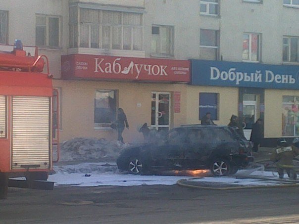 В центре Уфы сгорела «Лада Калина»