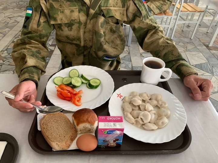 «Завтрак бойца»: Чем кормят добровольцев из Башкирии, отправившихся на Донбасс