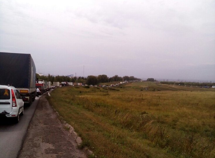 В Башкирии на трассе М-5 образовалась пробка