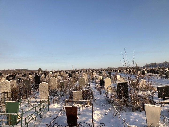 В Башкирии закупают более 600 могильных крестов и минаретов