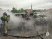 Четыре иномарки и ВАЗ сгорели в один момент в пожаре в гаражном кооперативе в Башкирии