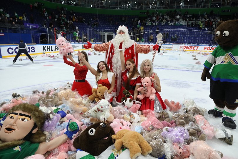 «Мишкопад» на хоккее: «Салават Юлаев» собрал более 2,6 млн рублей на лечение детей