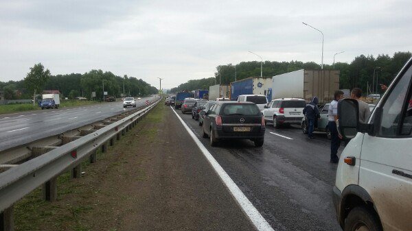 В сторону Демы автомобили застряли в пробках