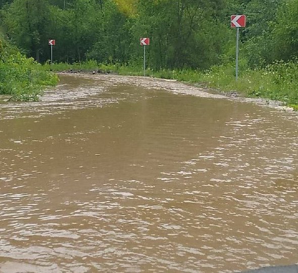Сильные дожди подтопили дороги в двух районах Башкирии