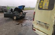 В Башкирии столкнулись пассажирский автобус и ВАЗ: двое пострадали