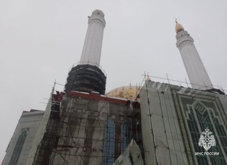 В Уфе сильный ветер снес купол с минарета строящейся мечети «Ар-Рахим»